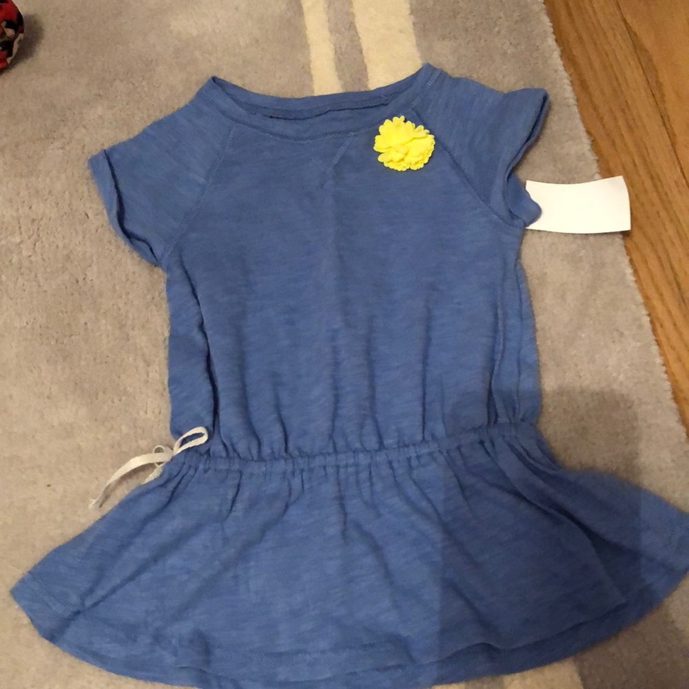 OshKosh tunic with flower and bow detail